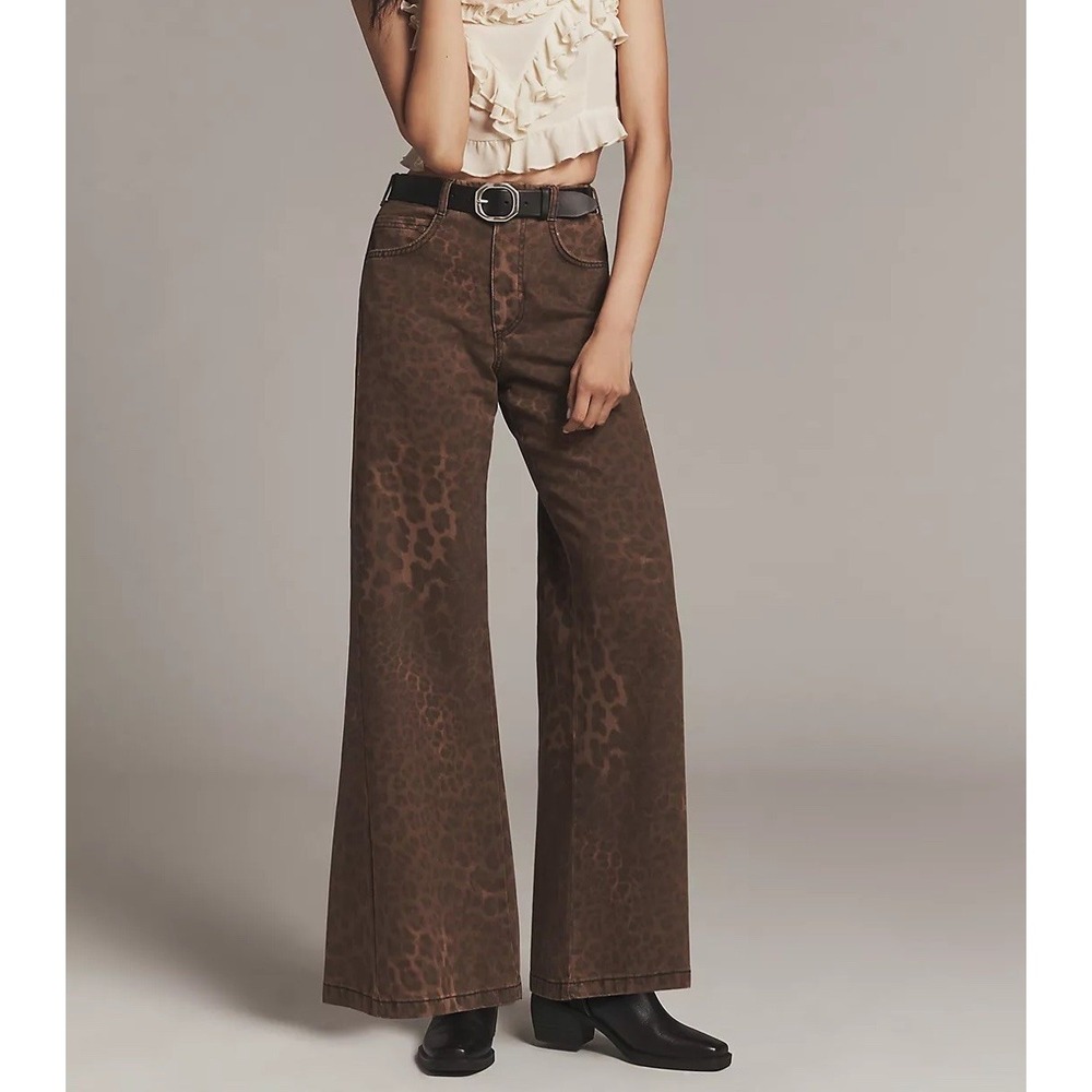 Anthropologie Pilcro Adi Cheetah Patterned Mid Rise Flare Jeans Size 32 EUC